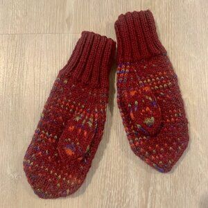 Hand Knit Mittens. NEW